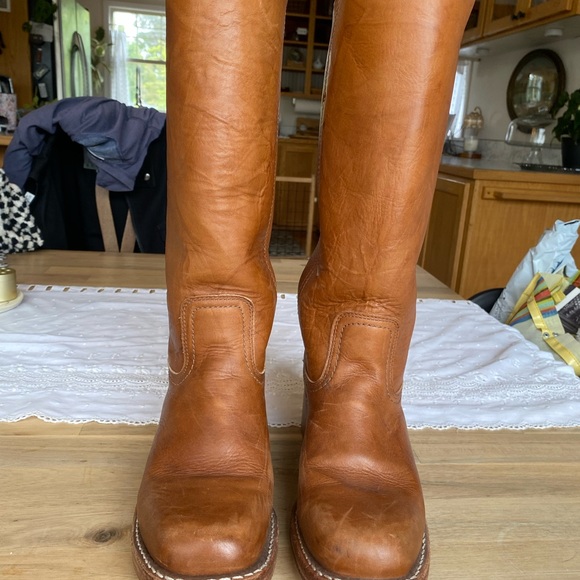 🍊 Frye Cognac Campus Boots 🍊 - Picture 9 of 11